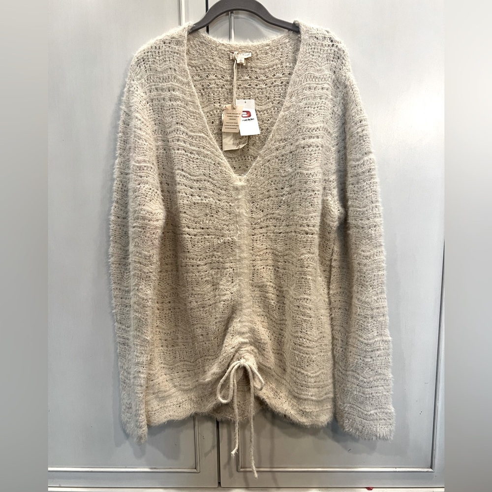 NWT darling sweater. In cream. Size L